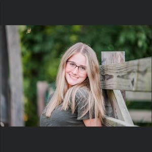 Meet your Posher, Abby